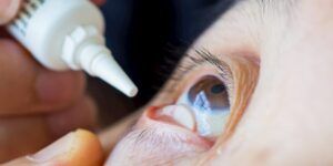 agua con sal para conjuntivitis
