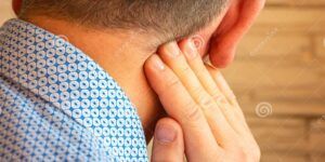 punto de dolor detras oreja