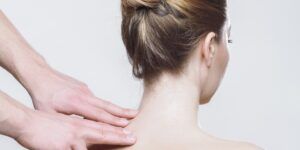 tinnitus cervical y contractura cervical
